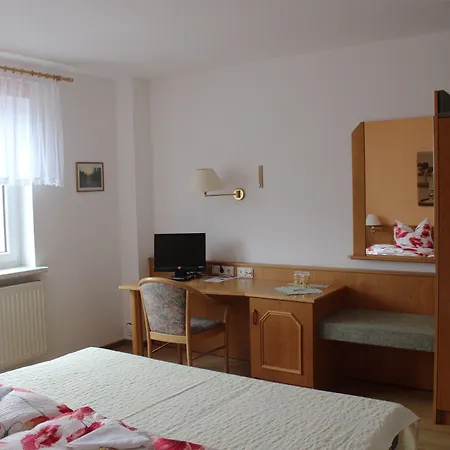 Rennsteighotel Hubertus 2*