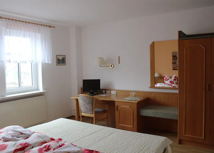 Rennsteighotel Hubertus 2*